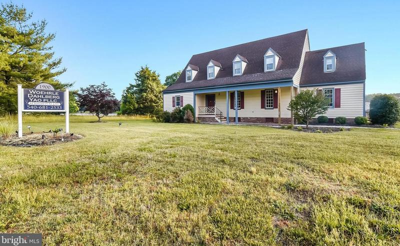 1900 E Parham Rd, Henrico, VA 23238 - MLS VAHN2000322 for Sale