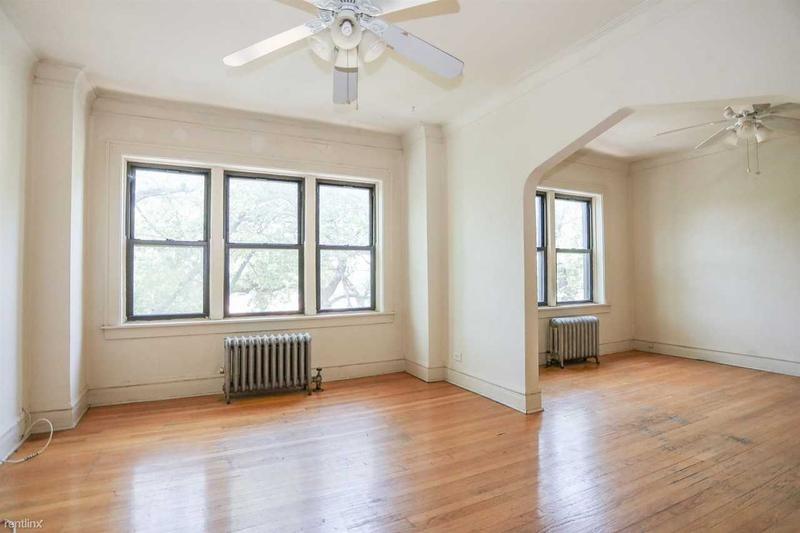 3  2039 W Wellington Ave for Sale