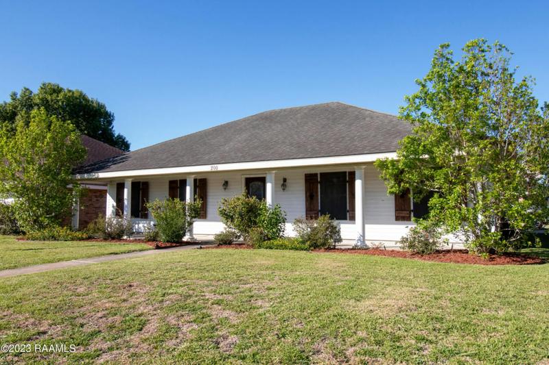 200 GLADE BLVD, Lafayette, LA 70506 Single Family Residence For Sale  MLS# 23009178