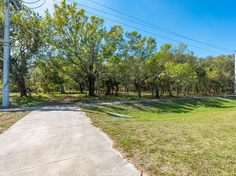 2540 University Pkwy, Sarasota, FL 34243 - MLS A4563297 for Sale