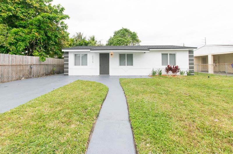 2215 Fletcher St, Hollywood, FL 33020 - MLS A11500894 for Sale