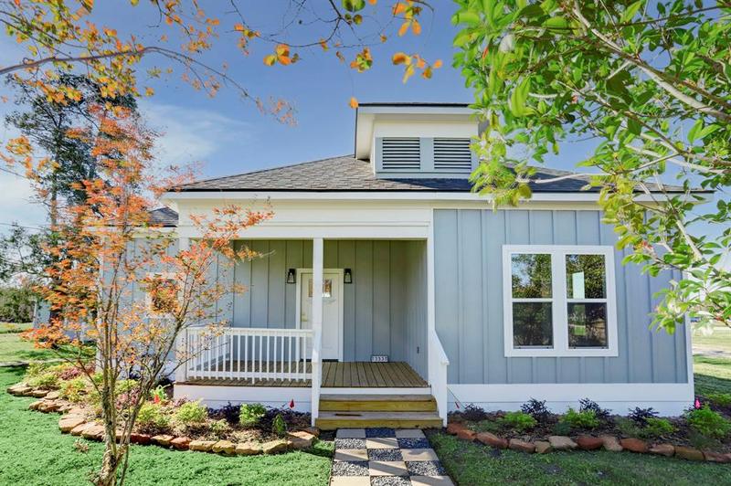 353 Taylor St, New Ulm, TX 78950 for Sale