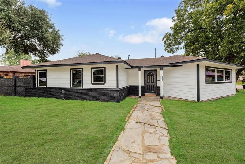 5202 Cortelyou Ln, Houston, TX 77021 for Sale