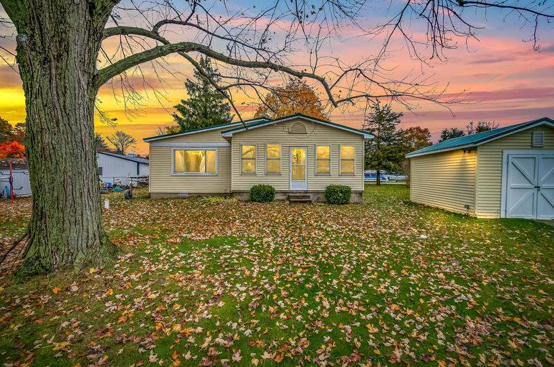 462 Pinecrest Dr, Coldwater, MI 49036 - MLS 23140432 for Sale