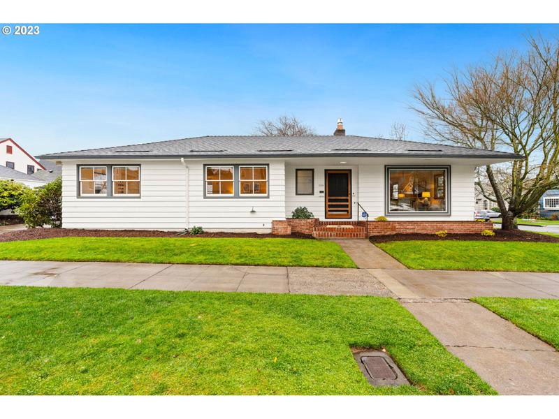 3206 NE SISKIYOU ST, Portland OR 97212 for Sale