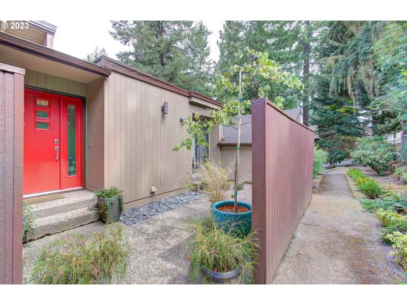 13505 NE REGENTS DR, Vancouver WA 98684 for Sale