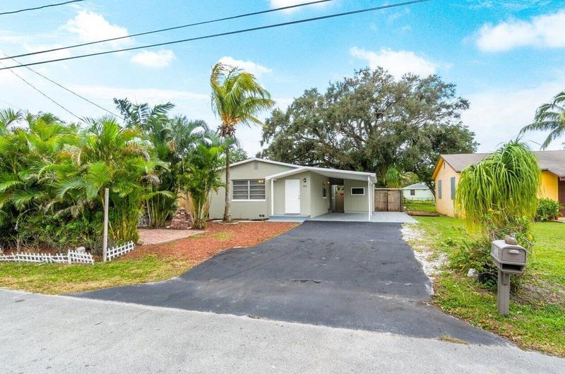 913 Mathis St, Lake Worth, FL 33461 - MLS RX-10950614 for Sale