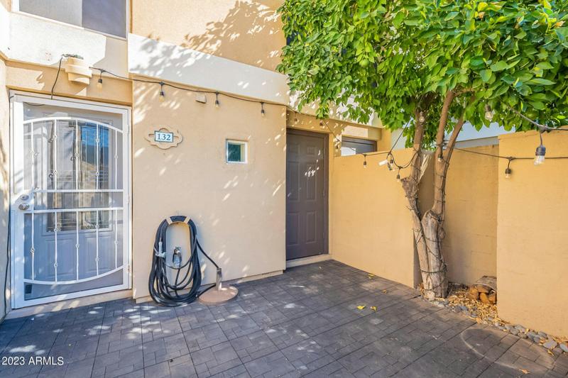 2233 E HIGHLAND AVE UNIT 132, Phoenix, AZ 85016 Condominium For Sale  MLS# 6620466 for Rent