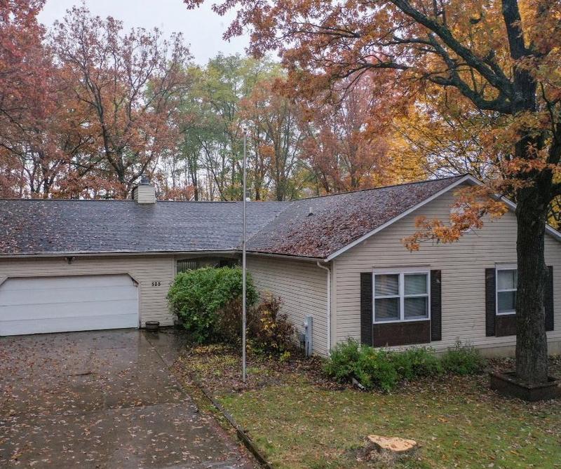 525 Timber Dr, Waupaca, WI 54981 - MLS 50283459 for Sale