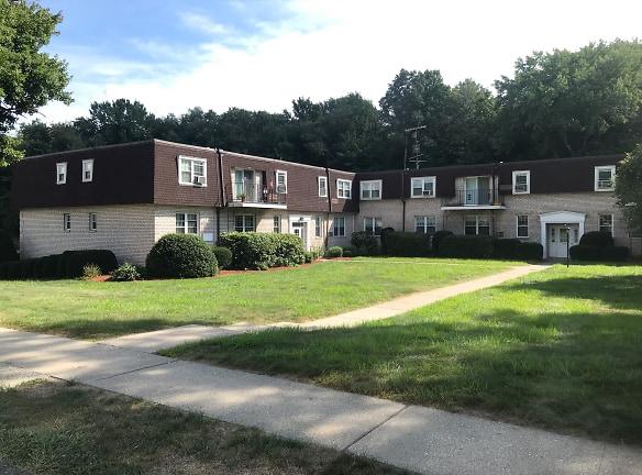 Riviera Apartments - 121 Riviera Dr - Agawam, MA Apartments for Rent