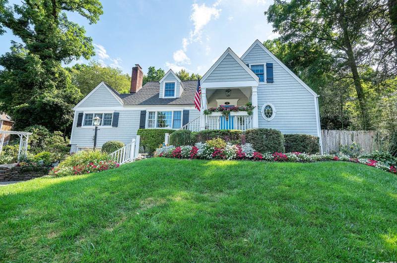 78 Chester St, Locust Valley, NY 11560 - MLS 3519902 for Sale