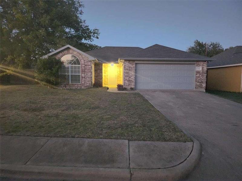 505 Starling Drive, De Soto, TX 75115  613581031 for Sale