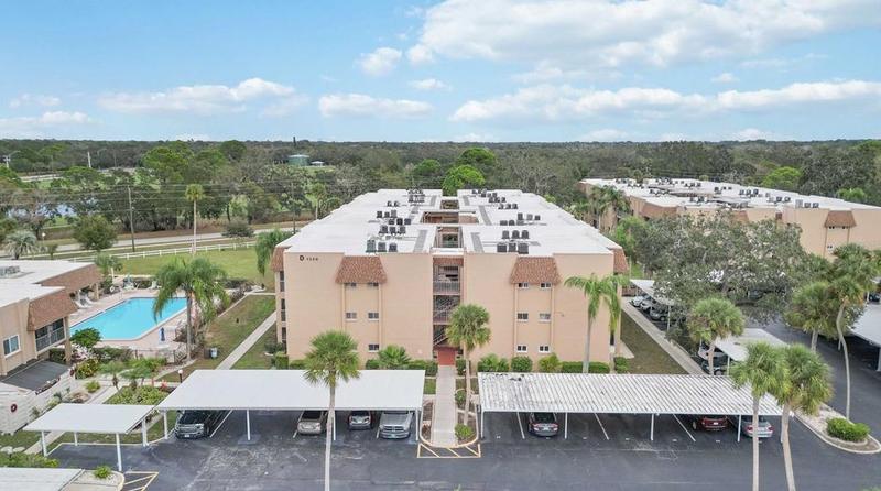 1330 Glen Oaks Dr E #164D, Sarasota, FL 34232 - MLS A4592155 for Sale