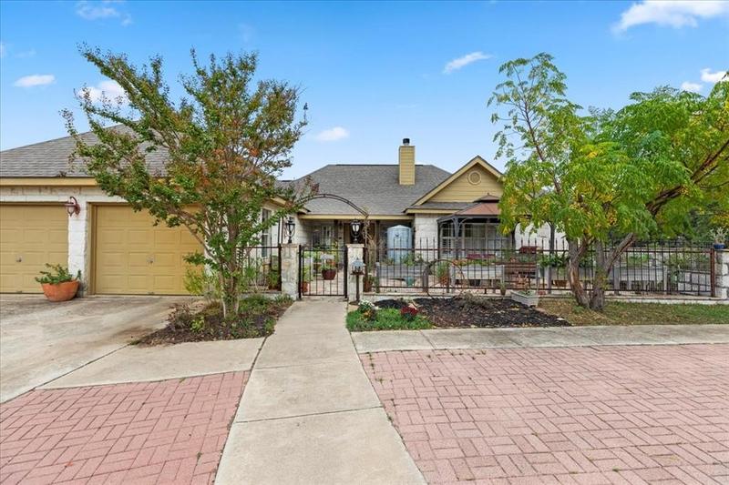 300 Logan’s Way, Blanco, TX 78606 for Sale
