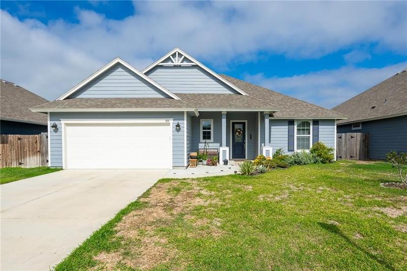 105 Angel Oak, Rockport, TX 78382 for Sale