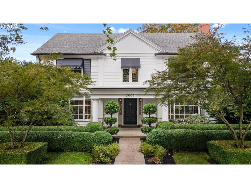 2005 SW CLIFTON ST, Portland OR 97201 for Sale