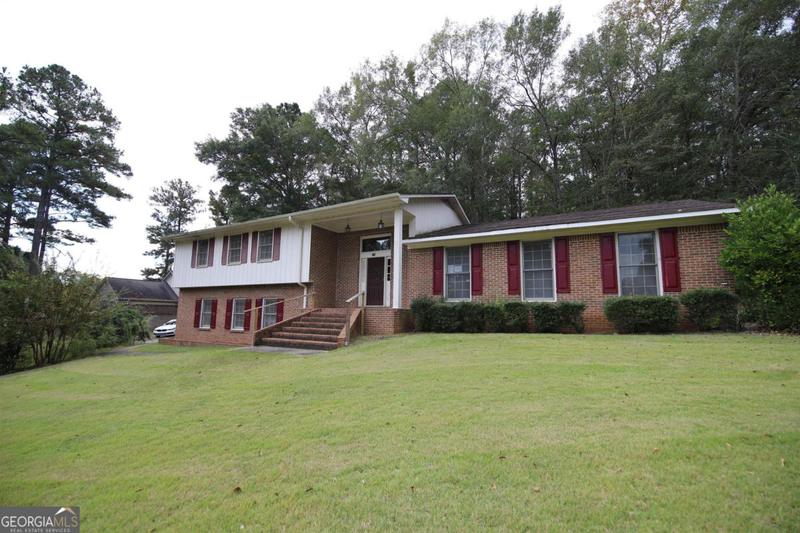 100 19TH AVE SW, Lanett, AL 36863 Single Family Residence For Sale  MLS# 20152120