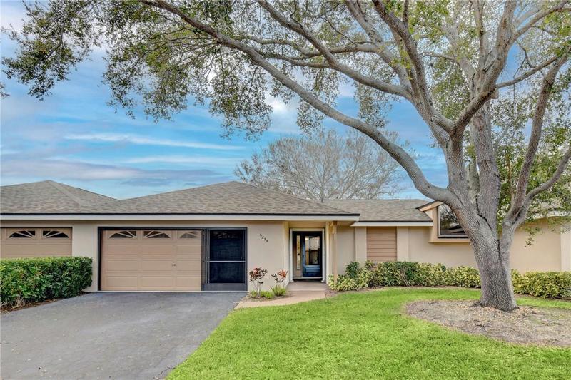 6255 MIRROR LAKE CT # 6255, Sebastian, FL 32958 Condo/Townhouse For Sale  MLS# 272187