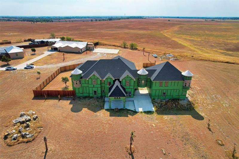 861 Grainery Rd, Waxahachie, TX 75167 for Sale