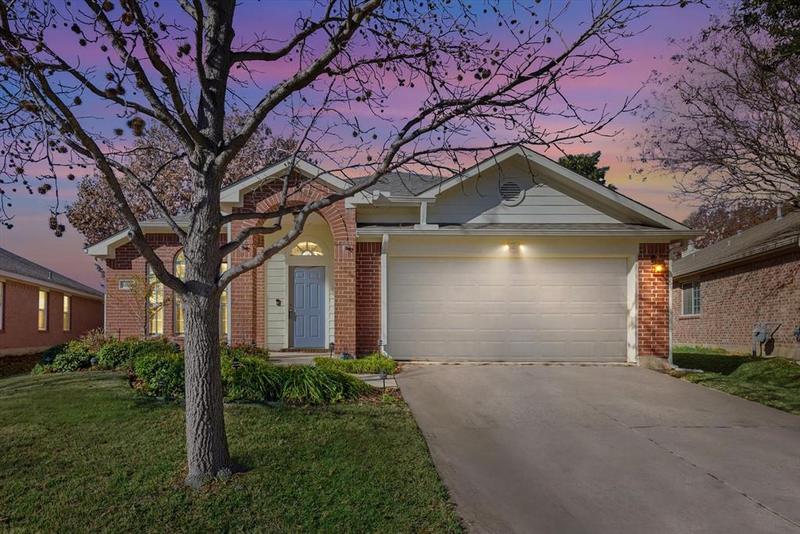 11633 Turkey Creek Dr, Fort Worth, TX 76244 for Sale
