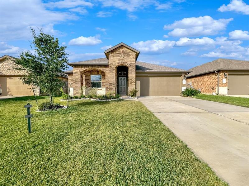 3931 Barnacle Ct, Baytown, TX 77521 for Sale