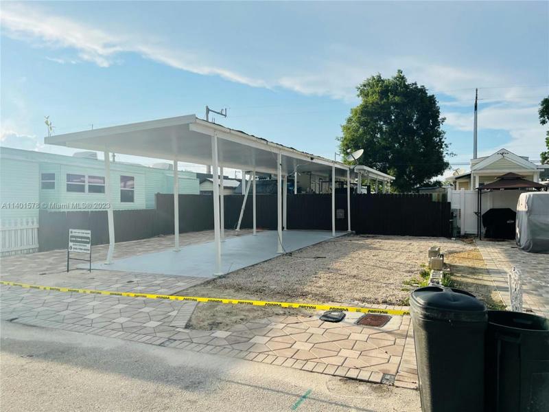 325 CALUSA ST, Key Largo, FL 33037 Single Family Residence For Sale  MLS# A11401578 for Rent