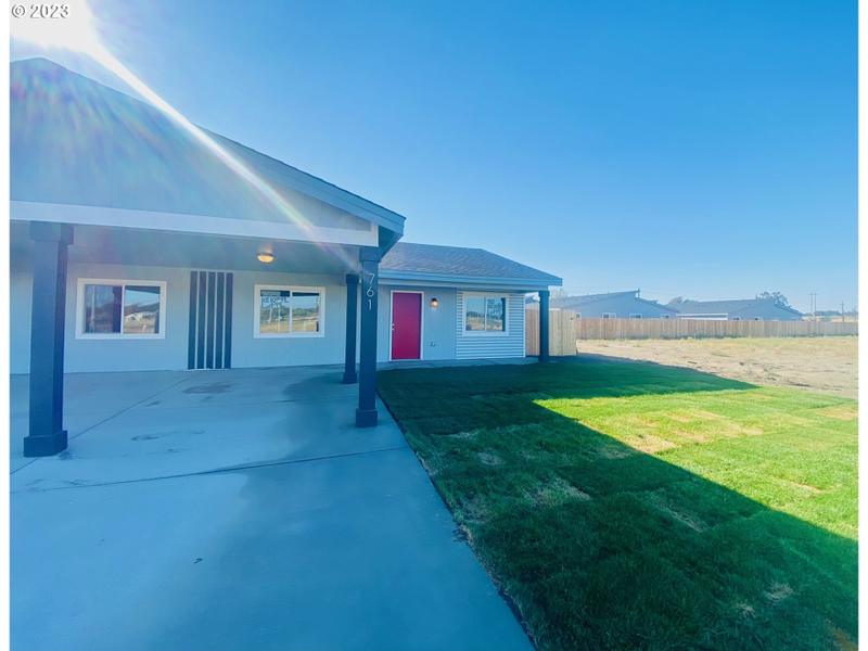 823 NE 10th Pl, Hermiston OR 97838 for Sale