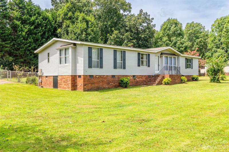 Stanley, Gaston County, NC House for sale Property ID: 417329715