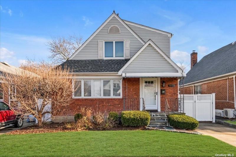 Bayside, Queens County, NY House for sale Property ID: 418488588