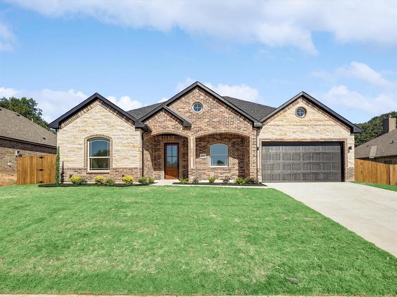 532 woodland Dr, AZLE, TX 76020 for Sale