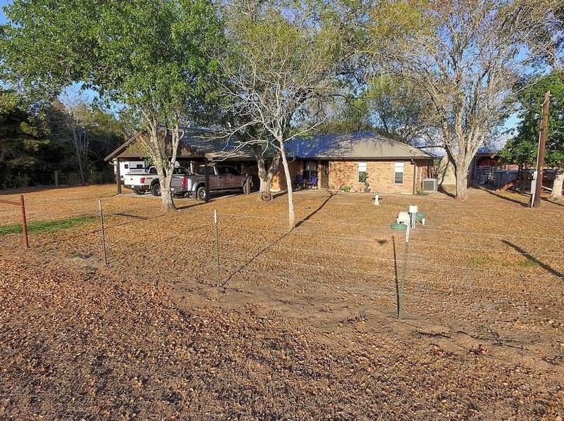 1055 County Rd 214, Weimar, TX 78962 - MLS 34836073 for Sale