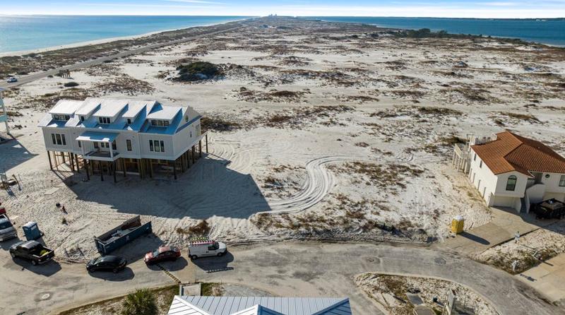 7319 Spinnaker Ct, Navarre, FL 32566 - MLS 938676 for Sale