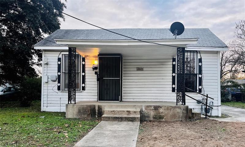 2611 Swanson Ct, Dallas, TX 75210 for Sale