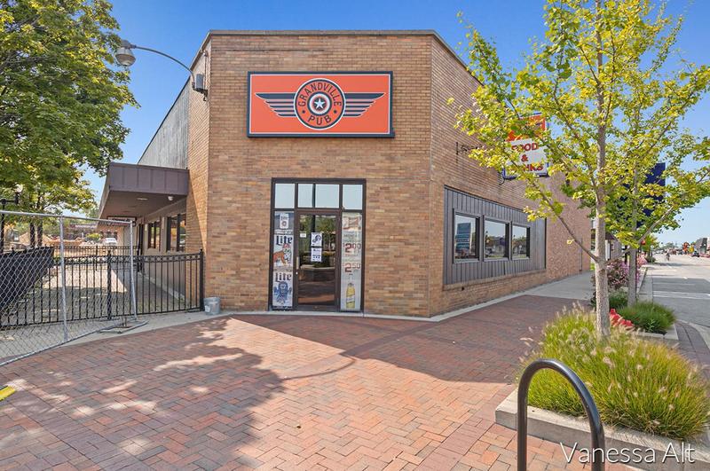 4050 Chicago Dr SW, Grandville, MI 49418 - MLS 20041366 for Sale