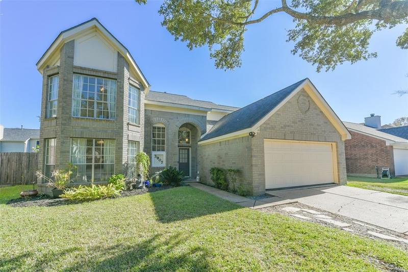 3907 Spring River Dr, Pearland, TX 77584 for Sale