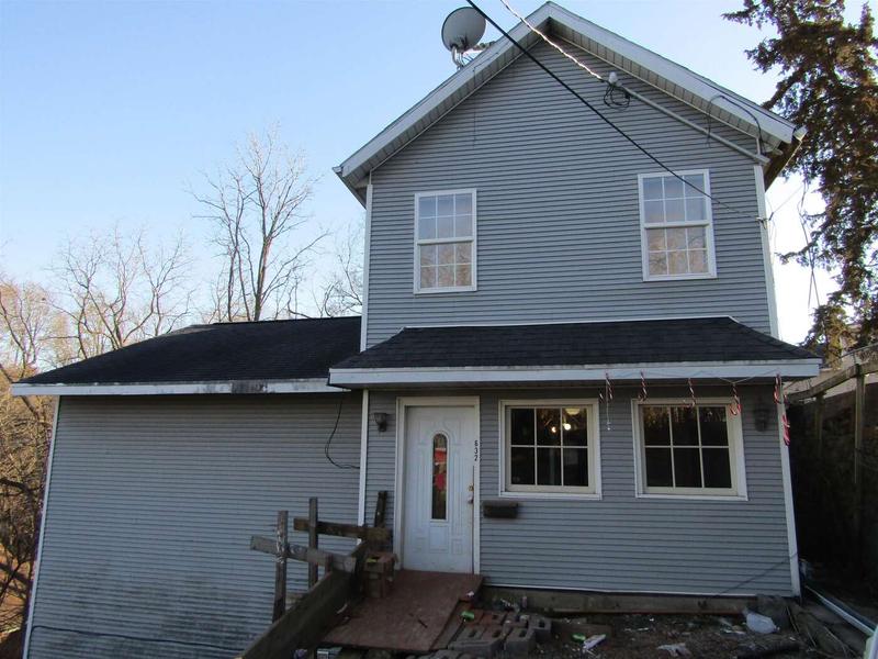 632 W 8th, Dubuque, IA 52001  614403936 for Sale