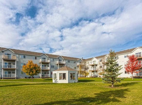 Woodhaven Place Apartments - 1810 39th Street South - Fargo, ND Apartments for Rent