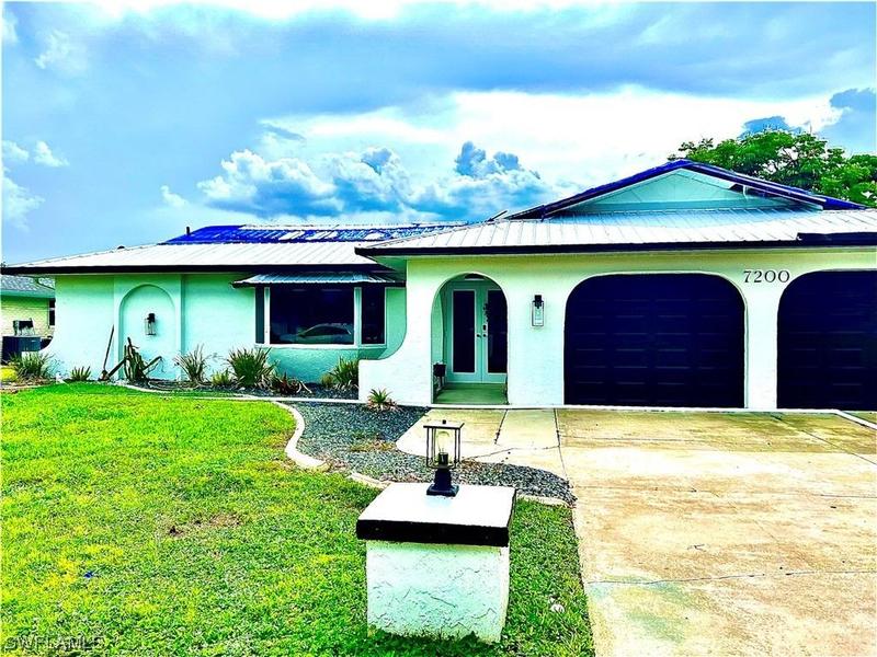 North Fort Myers, Lee County, FL Lakefront Property, Waterfront Property, House for sale Property ID: 418677258