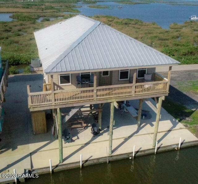 152 BEVERLY LN, Grand Isle, LA 70358 Single Family Residence For Sale  MLS# 23008239