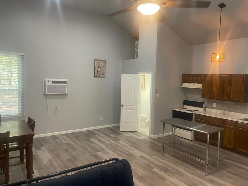 318 York Rd, Onalaska, TX 77360 for Rent