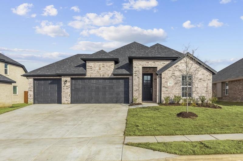 122 Monument Dr, Forney, TX 75126 - MLS 20417695 for Sale