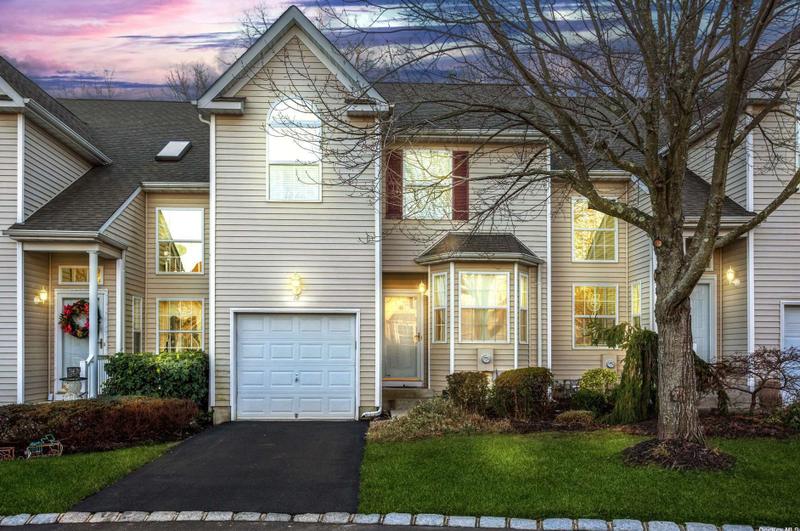 18 Cranberry Cir #18, Medford, NY 11763 - MLS 3521893 for Sale