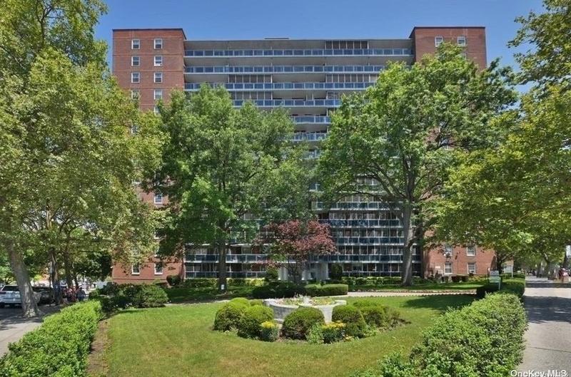 rd Dr #6N, Rego Park, NY 11374 - MLS 3512712 for Sale