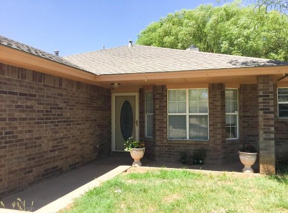 6230 6th St - Lubbock, TX 79416 - Home For Rent