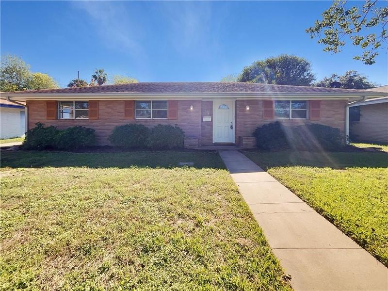 116 Grace Dr, Portland, TX 78374 for Sale