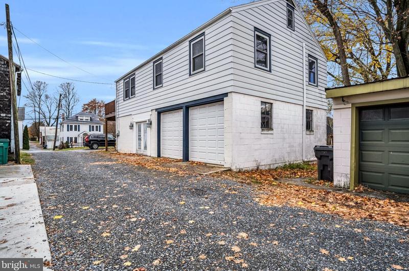 104 Rr Walnut St, Boiling Springs, PA 17007 - MLS PACB2026306 for Sale