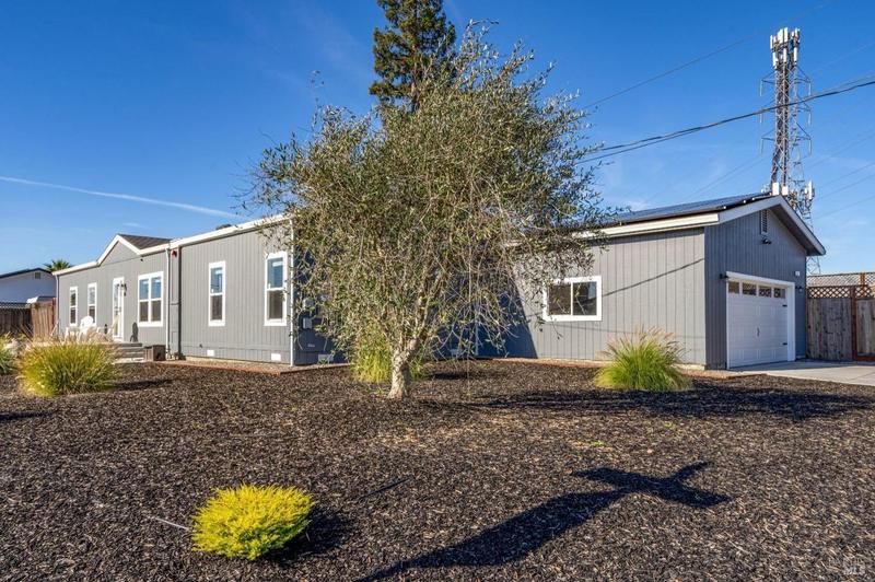69 Brighton Ct, Santa Rosa, CA 95403 - MLS 324001045 for Sale