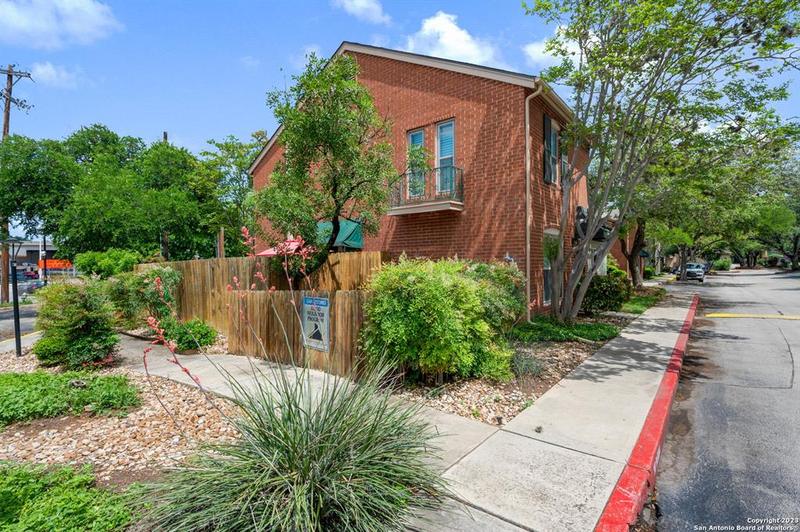 2300 NACOGDOCHES RD 136J, San Antonio, TX 78209-2186 for Sale