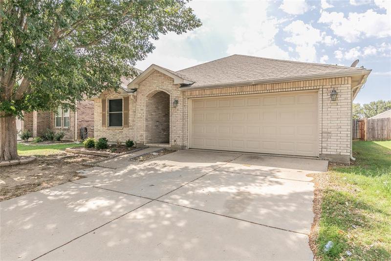 7425 Candler Dr, Fort Worth, TX 76131 for Sale