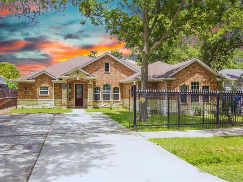 7411 Garden St, Houston, TX 77012 for Sale